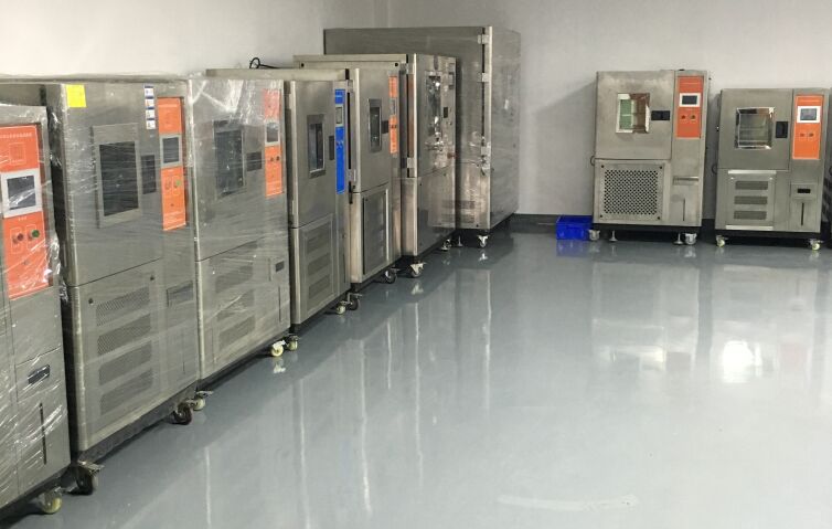 高低温试验箱